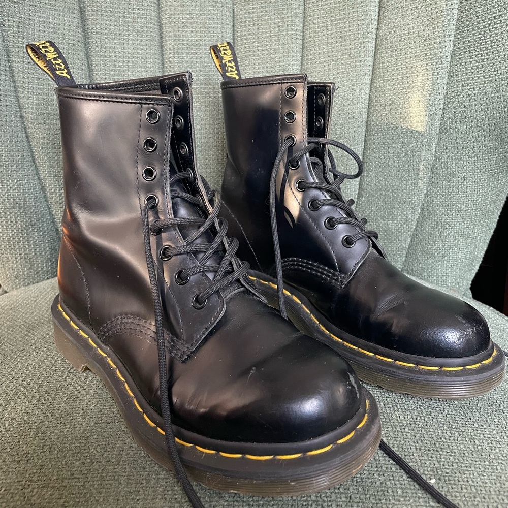 Dr. Martens 1460 Smooth Leather Lace Up Boots